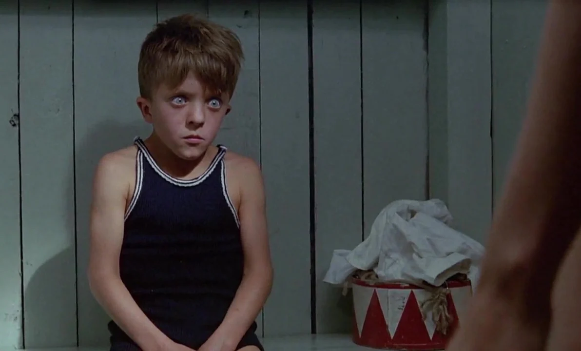 Chiếc Trống Thiếc Full