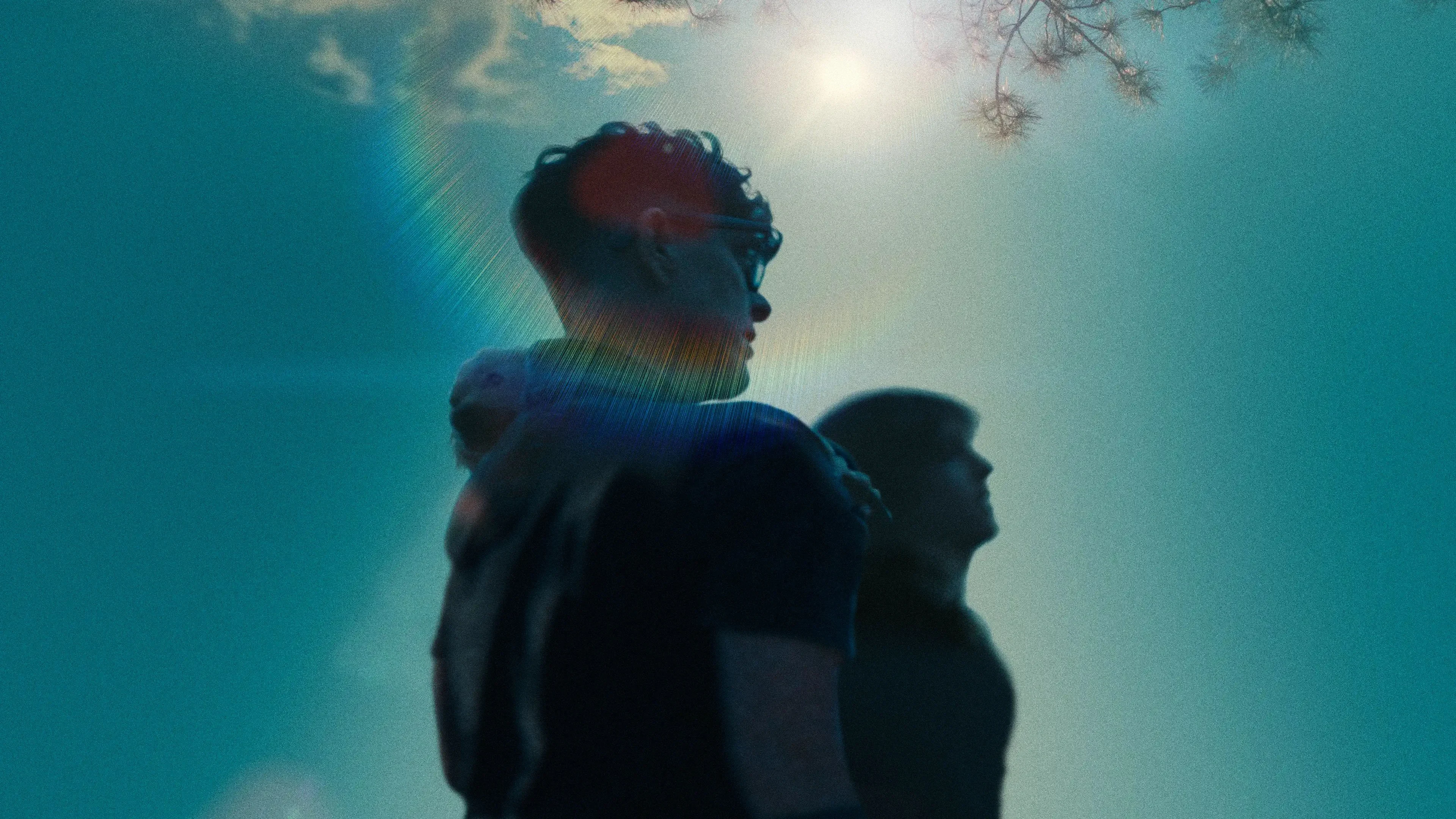 Hãy Nhìn Tôi Dưới Ánh Sáng Đẹp Nhất Full