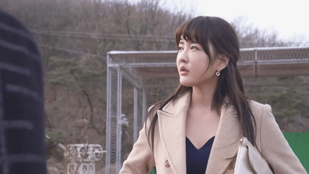 Căn Phòng 201 Full